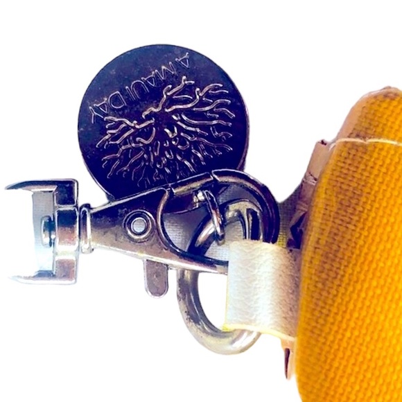 A Maui Day Raffia and Cotton Wristlet or Clutch Gold with White Coral He… - Picture 2 of 7